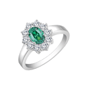 Sølv ring rhodineret oval syntetisk smaragd med 10 syntetiske cubic zirconia omkring.