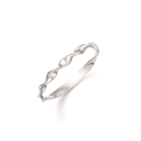 Sølv ring rhodineret med snoet tråd. Mål 2,6 x 2 mm.
