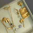 Huggie with Clear Sea and Chains