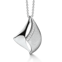 Sølv halskæde rhodineret mat/blank buer med syntetiske cubic zirconia. Kæden er længde 42-45 cm.