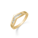 8 kt. guld ring V med 5 syntetiske cubic zirconia i midten.