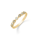 14 kt. guld ring med 7 syntetisk cubic zirconia. 5 i rund fatning og 2 i dråbe fatning.