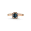 14kt. GRACE Ring med cushion-cut Londonblå topas 5mm + 0,10ct. W-si
