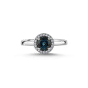 14kt. GRACE Ring med rund Londonblå topas 6mm + 0,10ct. W-si