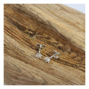 Reloved - Ukendt 14 karat hvidguld Ørestikker med 2 x 0,10 ct. -