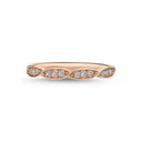 14kt. LILJA "LEAF" Ring med i alt 0,14ct. W-si