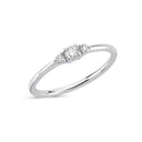 14kt. PETIT ring med 1x0,10 + 2x0,025ct. W-si