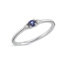 14kt. PETIT ring med safir og 2x0,025ct. W-si