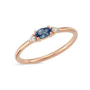 14kt. PETIT ring med oval safir og 2 x 0,025 ct. W-si