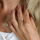 Ring 8 Kt, Bølger