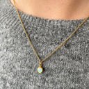 Koulè Vedhæng with grey moonstone - Sølv