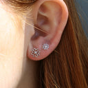 Simple Flower Ørestikker - Blankpoleret Sterling Sølv