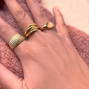 Bred 8 karat guld ring med 4 tråde