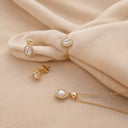 Ring roset cubic zir. 8 karat guld