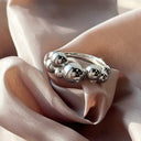 Bred kugle ring