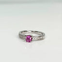 Vie en Rose Kleopatra queen ring 0,40 pink saf. 0,16 H-W/SI 14 karat guld