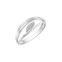 14 kt. hvidgulds ring dobbelt streger og lille oval med 7 brillanter.