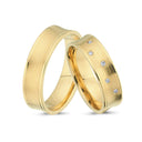Bred 8kt. Vielsesring med 5x0,01ct. W-vs eller uden sten