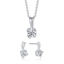 Sølv smykkesæt rhodineret med en syntetisk cubic zirconia i 4 grabber.  Kæden er rhodineret sølv i længde 42-45 cm.