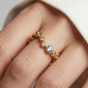 Ring Sardinien Wave – 18k forgyldt, med flerfarvede zirkonia
